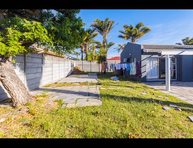 3 BEDROOM FREEHOLD FOR SALE IN PARKLANDS